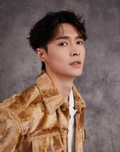 娱乐吃瓜蜀黍张艺兴小说,娱乐圈的甜蜜瓜田